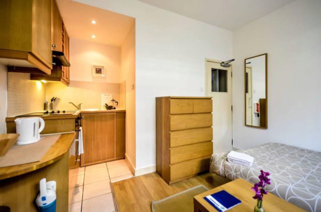  Image of Studio flat to rent in Fairholme Road London W14 at Fairholme Road, West Kensington, W14
