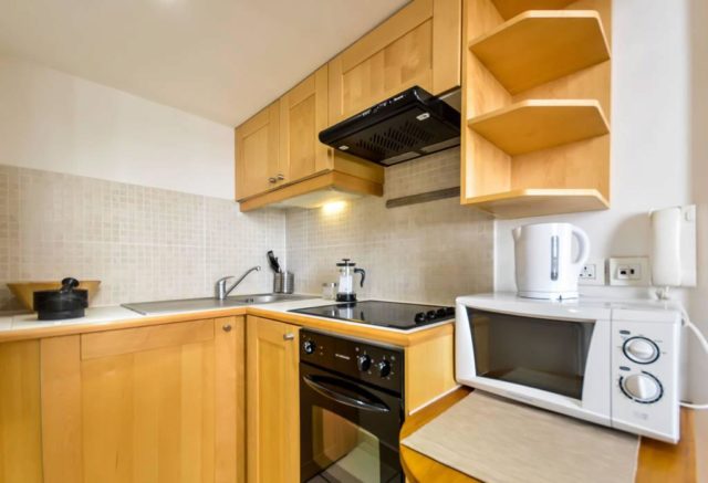  Image of Studio flat to rent in Fairholme Road London W14 at Fairholme Road, West Kensington, W14