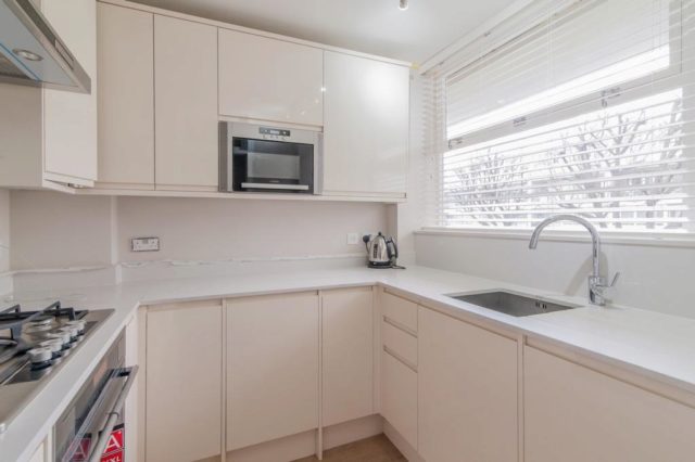  Image of 1 bedroom Flat to rent in Churchill Gardens London SW1V at Moyle House, Churchill Gardens, Pimlico, SW1V