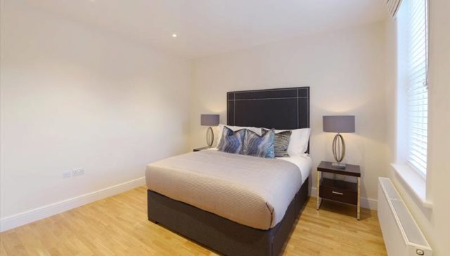  Image of 2 bedroom Flat to rent in Hamlet Gardens London W6 at Hamlet Gardens, Hammersmith, W6