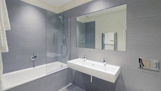  Image of 2 bedroom Flat to rent in Hamlet Gardens London W6 at Hamlet Gardens, Hammersmith, W6