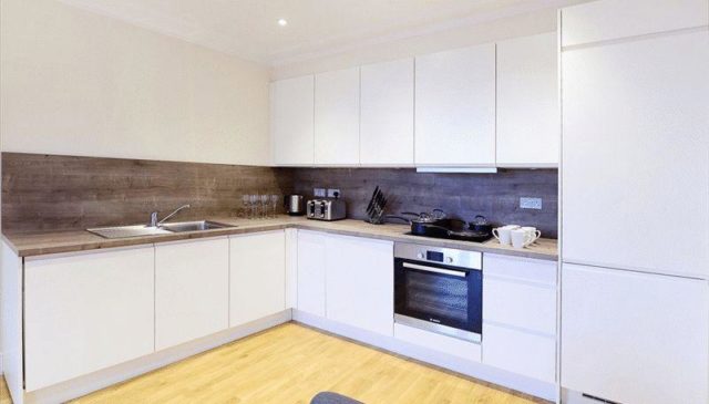 Image of 2 bedroom Flat to rent in Hamlet Gardens London W6 at Hamlet Gardens, Hammersmith, W6