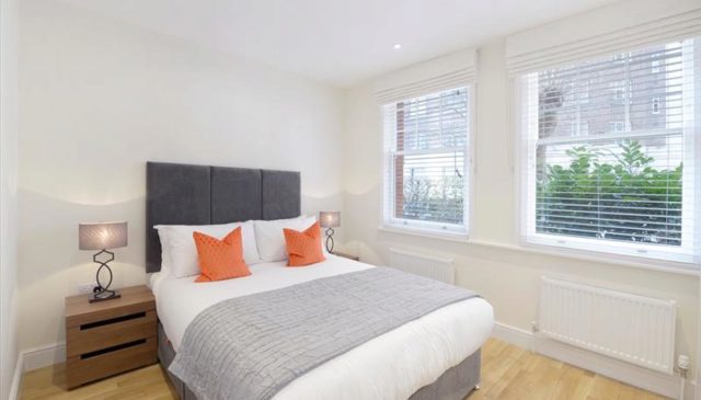  Image of 2 bedroom Flat to rent in Hamlet Gardens London W6 at Hamlet Gardens, Hammersmith, W6