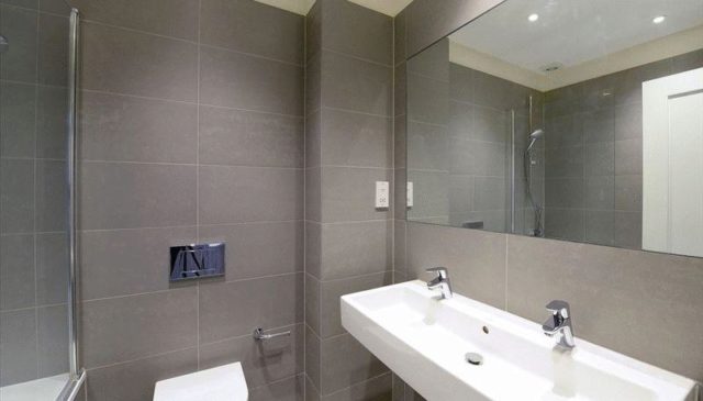  Image of 2 bedroom Flat to rent in Hamlet Gardens London W6 at Hamlet Gardens, Hammersmith, W6
