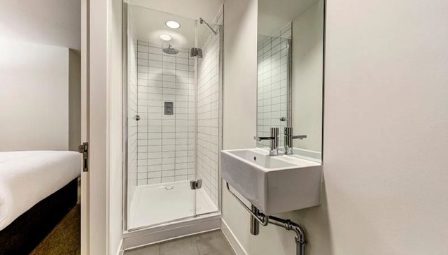  Image of 2 bedroom Flat to rent in Fulham Road London SW3 at Fulham Road, Chelsea, SW3