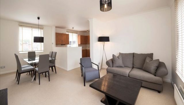  Image of 2 bedroom Flat to rent in Fulham Road London SW3 at Fulham Road, Chelsea, SW3