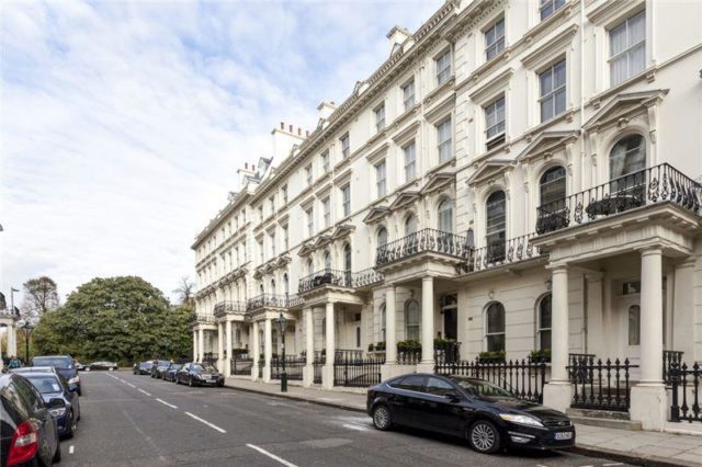  Image of 3 bedroom Flat to rent in Prince of Wales Terrace London W8 at Prince of Wales Terrace, South Kensington, W8