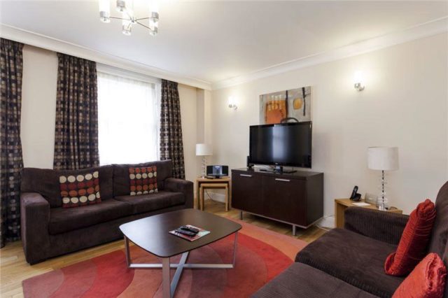 Image of 3 bedroom Flat to rent in Prince of Wales Terrace London W8 at Prince of Wales Terrace, South Kensington, W8
