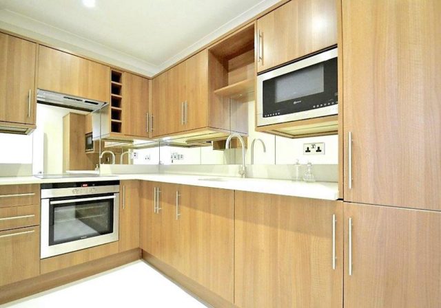  Image of Studio flat to rent in Park Walk London SW10 at Park Walk, Chelsea, SW10
