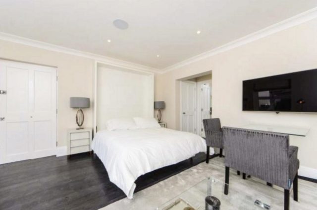  Image of Studio flat to rent in Park Walk London SW10 at Park Walk, Chelsea, SW10