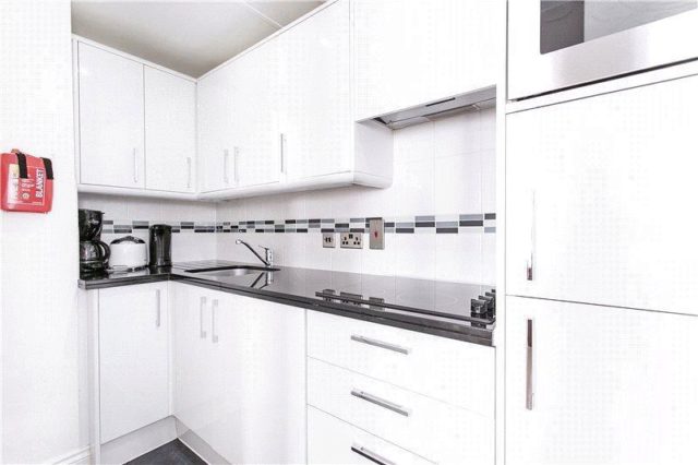  Image of 1 bedroom Flat to rent in Hertford Street London W1J at Hertford Street, Mayfair, W1J