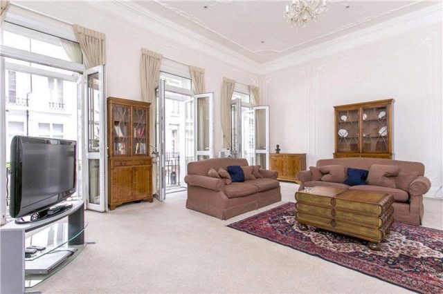  Image of 1 bedroom Flat to rent in Hertford Street London W1J at Hertford Street, Mayfair, W1J