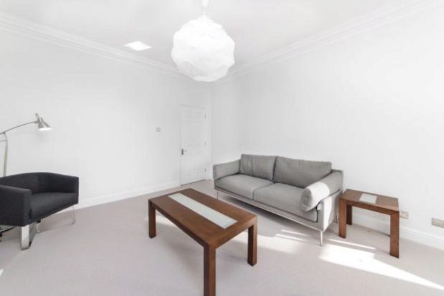  Image of 2 bedroom Flat to rent in Lexham Gardens London W8 at Somerset Court, Lexham Gardens, Kensington, W8