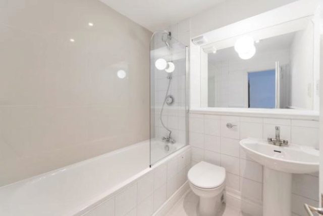  Image of 2 bedroom Flat to rent in Lexham Gardens London W8 at Lexham Gardens, South Kensington, W8
