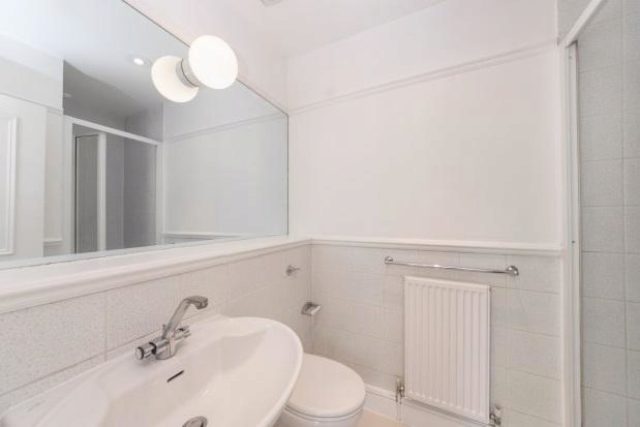  Image of 2 bedroom Flat to rent in Lexham Gardens London W8 at Lexham Gardens, South Kensington, W8