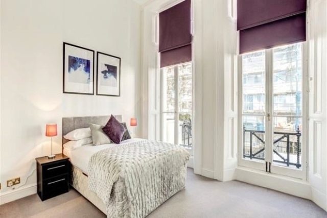  Image of 2 bedroom Flat to rent in Lexham Gardens London W8 at Somerset Court, Lexham Gardens, Kensington, W8