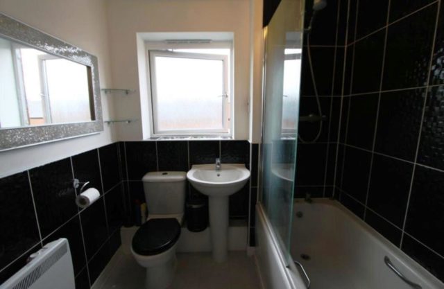  Image of 2 bedroom Flat to rent in Akron Drive Wolverhampton WV10 at Akron Drive, Wolverhampton