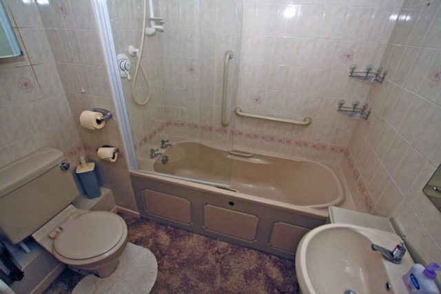  Image of 2 bedroom Retirement Property for sale in De Moulham Road Swanage BH19 at De Moulham Road, Swanage