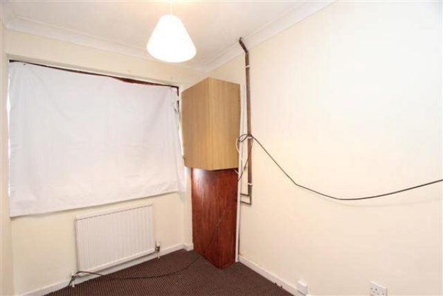  Image of 3 bedroom Houses to rent in Byron Gardens Tilbury RM18 at Byron Gardens, Tilbury