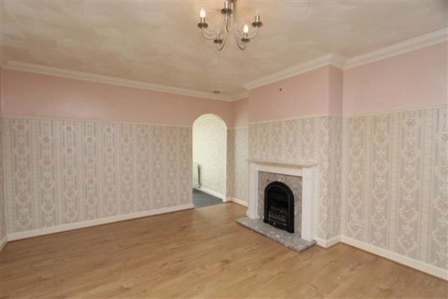  Image of 3 bedroom Houses to rent in Byron Gardens Tilbury RM18 at Byron Gardens, Tilbury