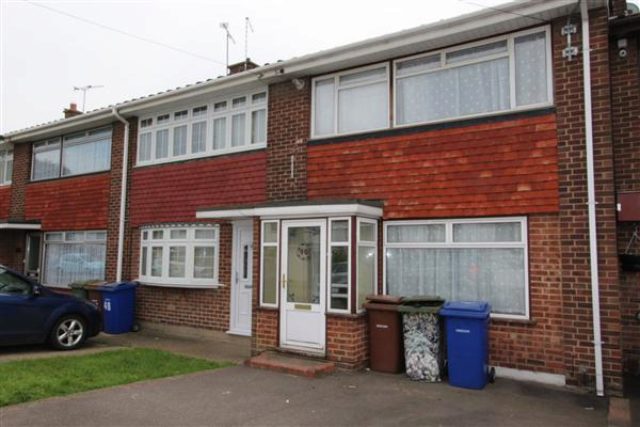  Image of 3 bedroom Houses to rent in Byron Gardens Tilbury RM18 at Byron Gardens, Tilbury