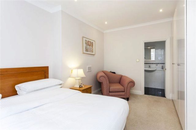  Image of 1 bedroom Flat to rent in Hertford Street London W1J at Hertford Street, Mayfair, W1J
