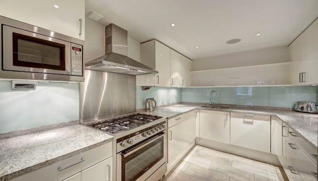  Image of 1 bedroom Flat to rent in Young Street London W8 at Imperial House, Young Street, Kensington, W8