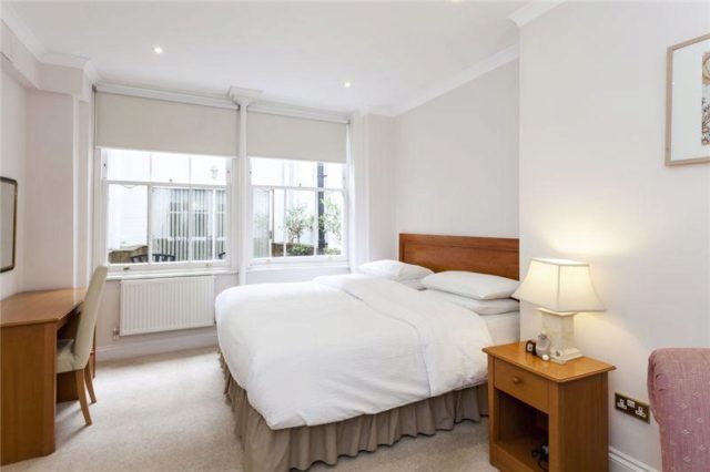  Image of 1 bedroom Flat to rent in Hertford Street London W1J at Hertford Street, Mayfair, W1J