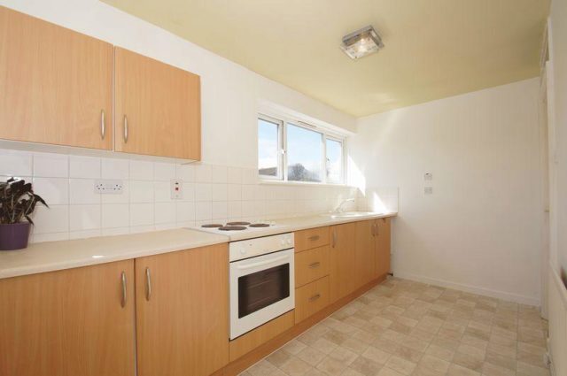  Image of 1 bedroom Flat to rent in Cleeve Close Redditch B98 at Cleeve Close, Church Hill, Redditch