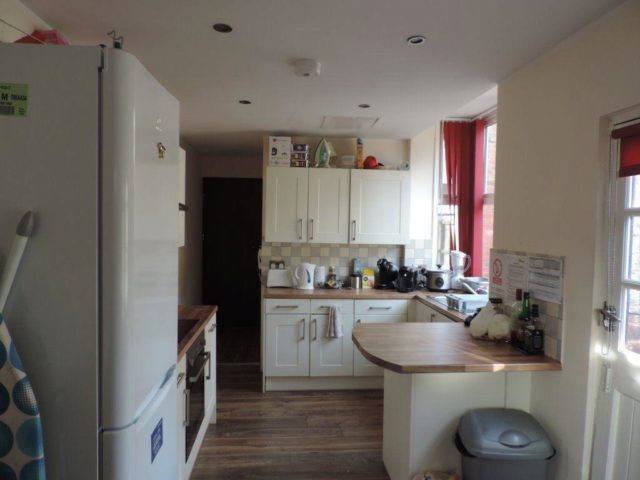  Image of 1 bedroom Houses to rent in Fellowes Road Peterborough PE2 at Fellowes Road, Fletton, Peterborough, PE2 8EA