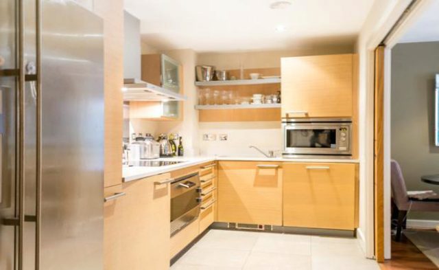  Image of 2 bedroom Flat to rent in Westferry Circus London E14 at Berkeley Tower, Canary Wharf, E14