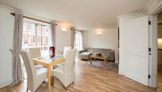  Image of 2 bedroom Flat to rent in Park Walk London SW10 at Peony Court Apartments, Park Walk, Chelsea, SW10