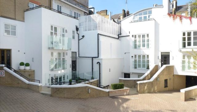  Image of 2 bedroom Flat to rent in Park Walk London SW10 at Peony Court Apartments, Park Walk, Chelsea, SW10