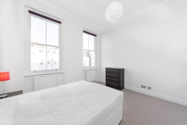  Image of 2 bedroom Flat to rent in Lexham Gardens London W8 at Somerset Court, Lexham Gardens, Kensington, W8