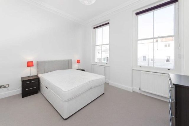  Image of 2 bedroom Flat to rent in Lexham Gardens London W8 at Somerset Court, Lexham Gardens, Kensington, W8