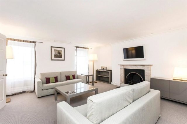  Image of 3 bedroom Flat to rent in Hertford Street London W1J at Hertford Street, Mayfair, W1J