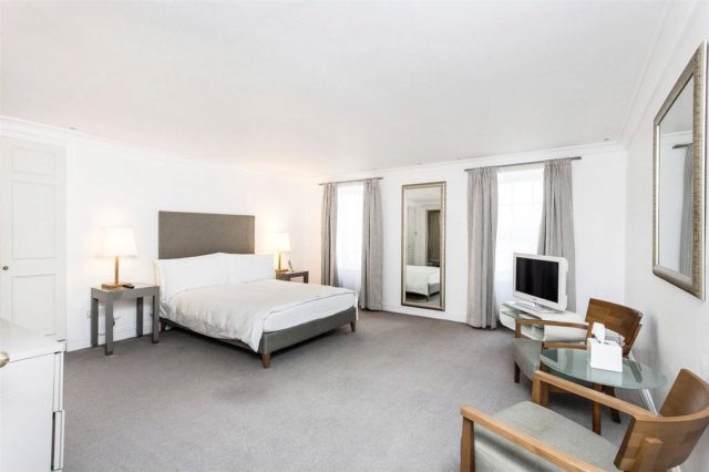  Image of 3 bedroom Flat to rent in Hertford Street London W1J at Hertford Street, Mayfair, W1J