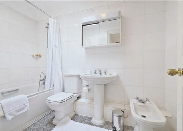  Image of 3 bedroom Flat to rent in Hertford Street London W1J at Hertford Street, Mayfair, W1J