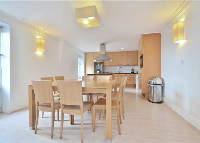  Image of 3 bedroom Flat to rent in Hertford Street London W1J at Hertford Street, Mayfair, W1J