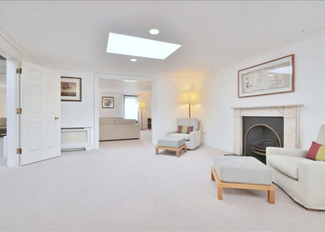  Image of 3 bedroom Flat to rent in Hertford Street London W1J at Hertford Street, Mayfair, W1J