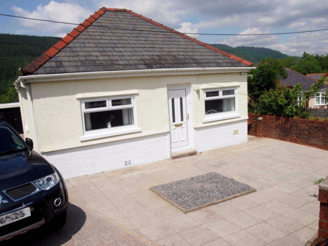  Image of 3 bedroom Bungalow for sale in Lletty Dafydd Clyne Neath SA11 at Lletty Dafydd, Clyne, Neath, Castell-nedd Port Talbot, SA11