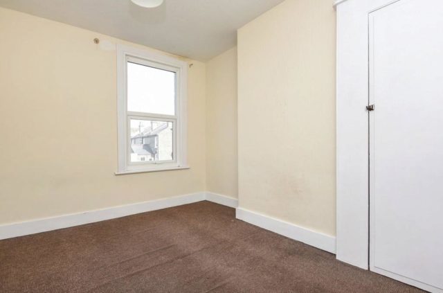  Image of 3 bedroom Terraced house for sale in Brighton Road South Croydon CR2 at South Croydon, Surrey