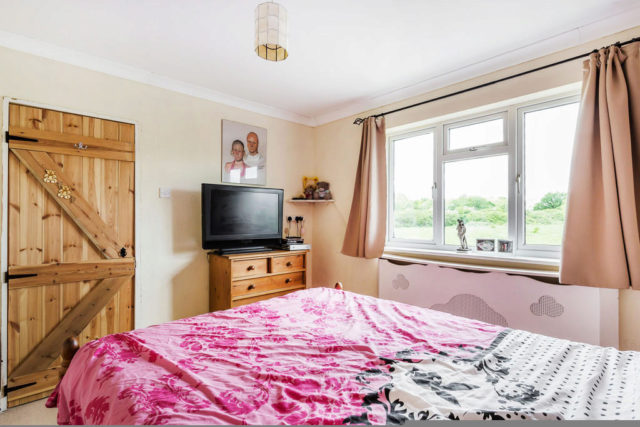  Image of 4 bedroom End of Terrace for sale in Springfield Road Edenbridge TN8 at Springfield Road, Edenbridge, TN8