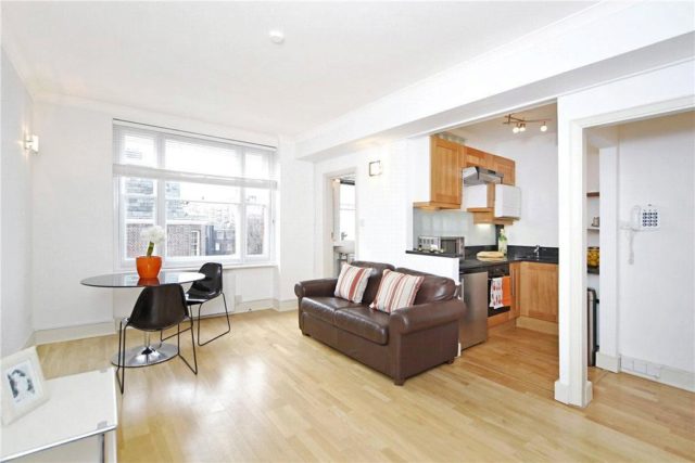  Image of Studio flat to rent in Hill Street London W1J at Hill Street, Mayfair, W1J