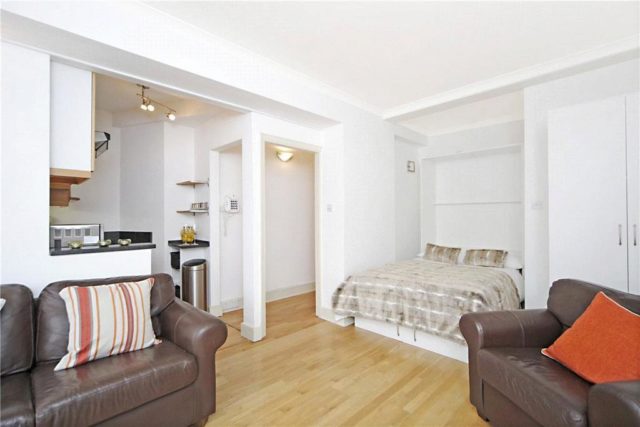  Image of Studio flat to rent in Hill Street London W1J at Hill Street, Mayfair, W1J