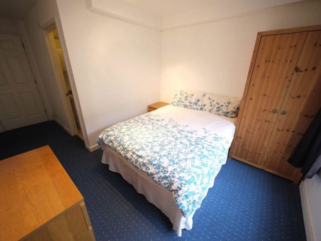  Image of 1 bedroom Houses to rent in Westferry Road London E14 at Windmill House, Westferry Road, Canary Wharf, E14