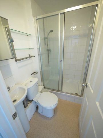  Image of 1 bedroom Houses to rent in Westferry Road London E14 at Windmill House, Westferry Road, Canary Wharf, E14