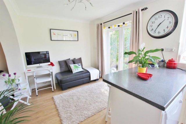  Image of 1 bedroom Flat for sale in Oakwood Road Bournemouth BH9 at Oakwood Road, Moordown, Bournemouth