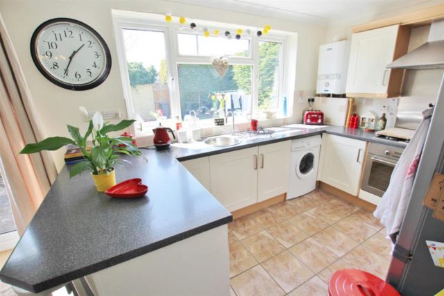  Image of 1 bedroom Flat for sale in Oakwood Road Bournemouth BH9 at Oakwood Road, Moordown, Bournemouth