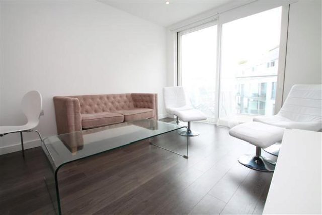  Image of 2 bedroom Flat to rent in Duckett Street London E1 at Duckett Street, Whitechapel, E1